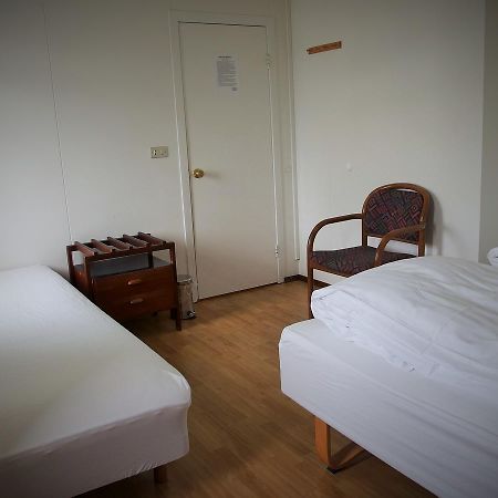 Husavik Hostel Экстерьер фото