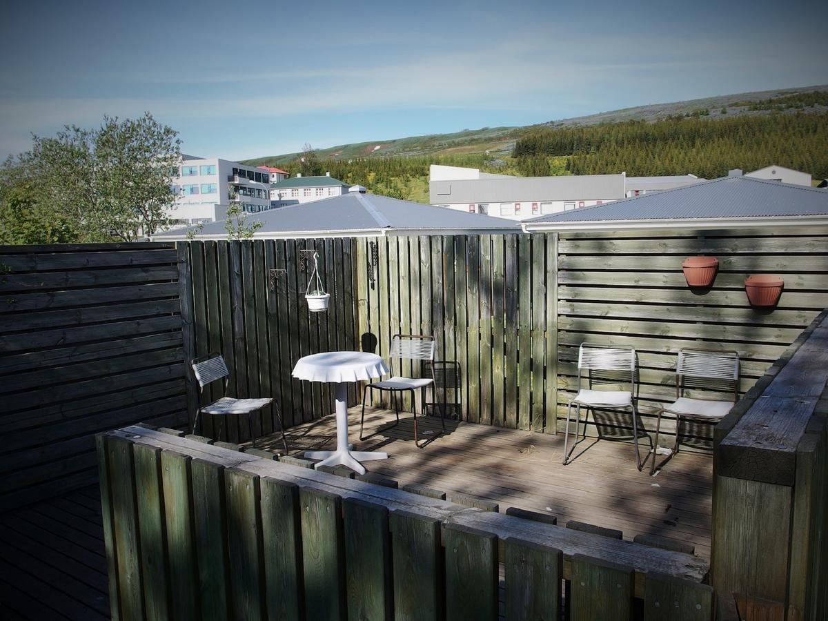 Husavik Hostel Экстерьер фото