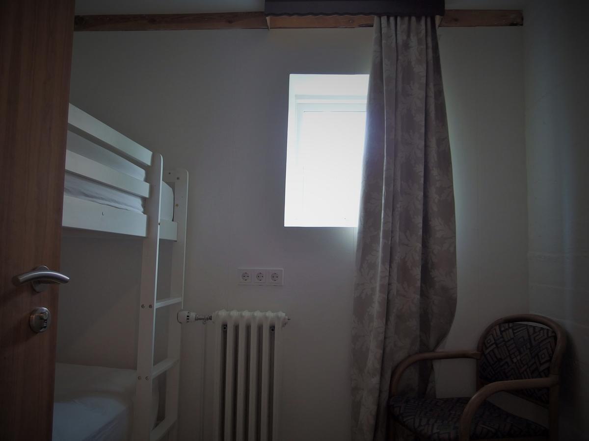 Husavik Hostel Экстерьер фото