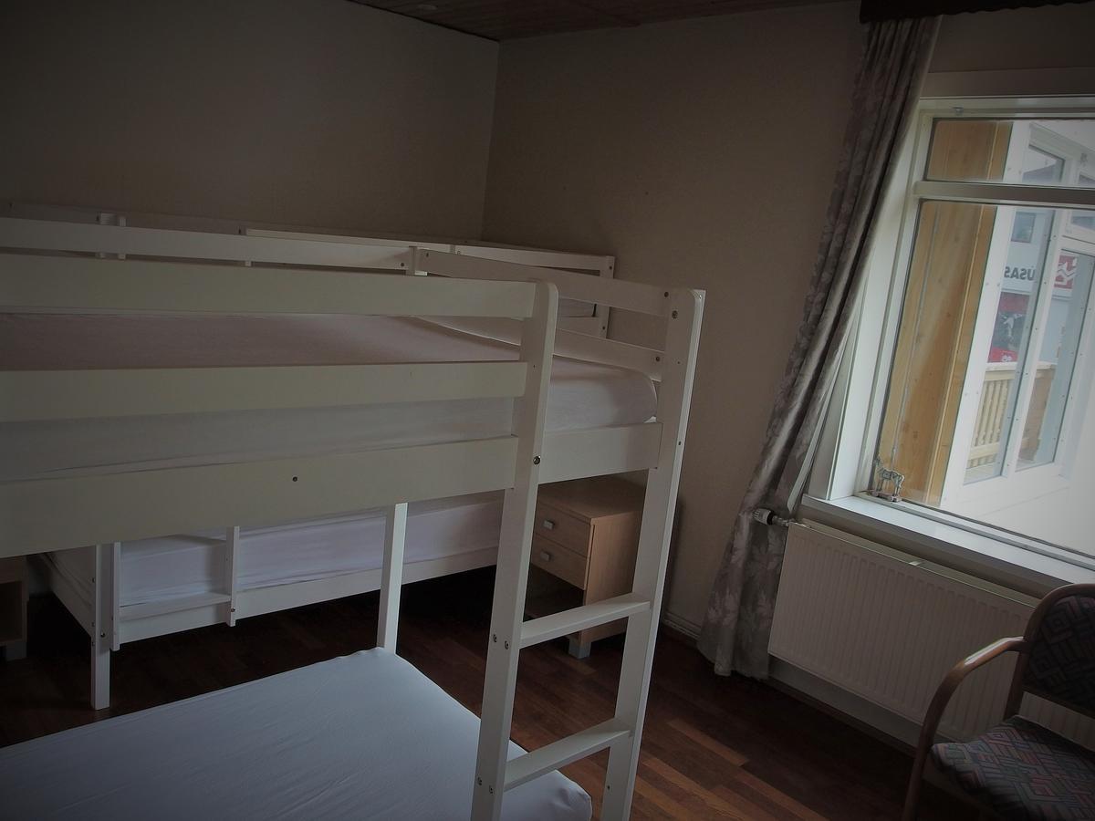 Husavik Hostel Экстерьер фото