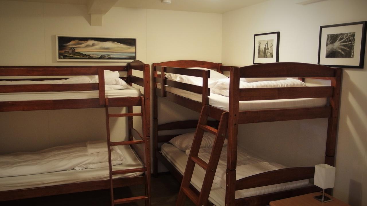 Husavik Hostel Экстерьер фото